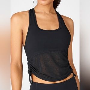 Fabletics crop-top! 🖤